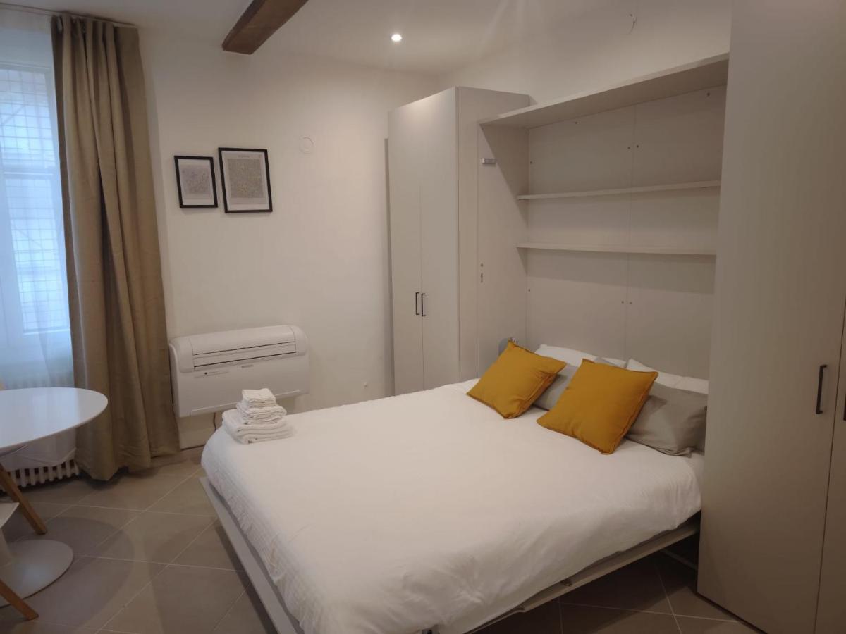 Guazzo Apartment - Self Check-In Parma Luaran gambar