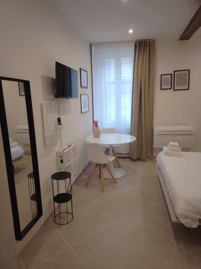 Guazzo Apartment - Self Check-In Parma Luaran gambar